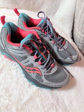 Saucony Women's Gray & Orange excursion Trio Running Shoes with Teal Accents